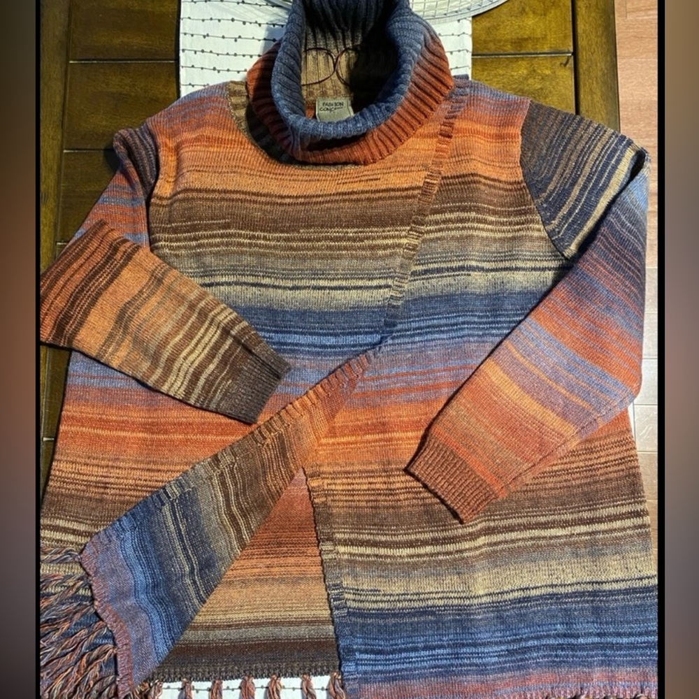 Sz M⭐️NWOT Fashion Concepts Earthy Toned  Draped Wrap Style Fringe Sweater Cape.